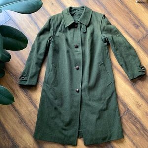 Vintage Olive Green Wool Coat $60 Size: US S/M Vintage